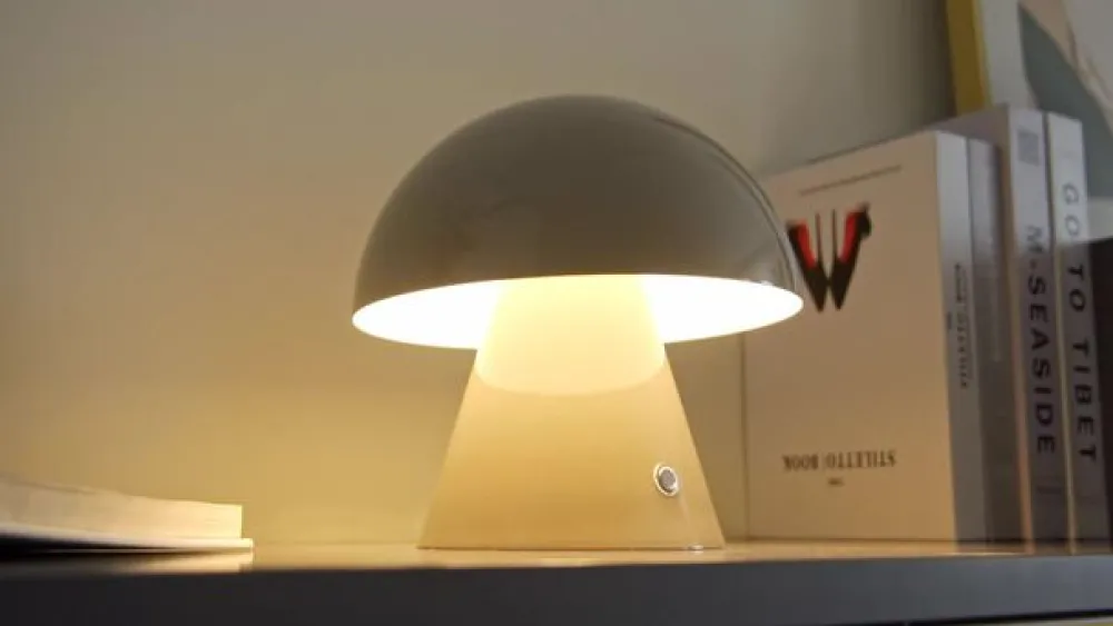 Bordlamper ^ Lindby LED genopladelig bordlampe Nevijo, grå, Ø18cm, USB, dæmper