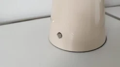 Bordlamper ^ Lindby LED genopladelig bordlampe Nevijo, beige, Ø20cm, USB, dæmper