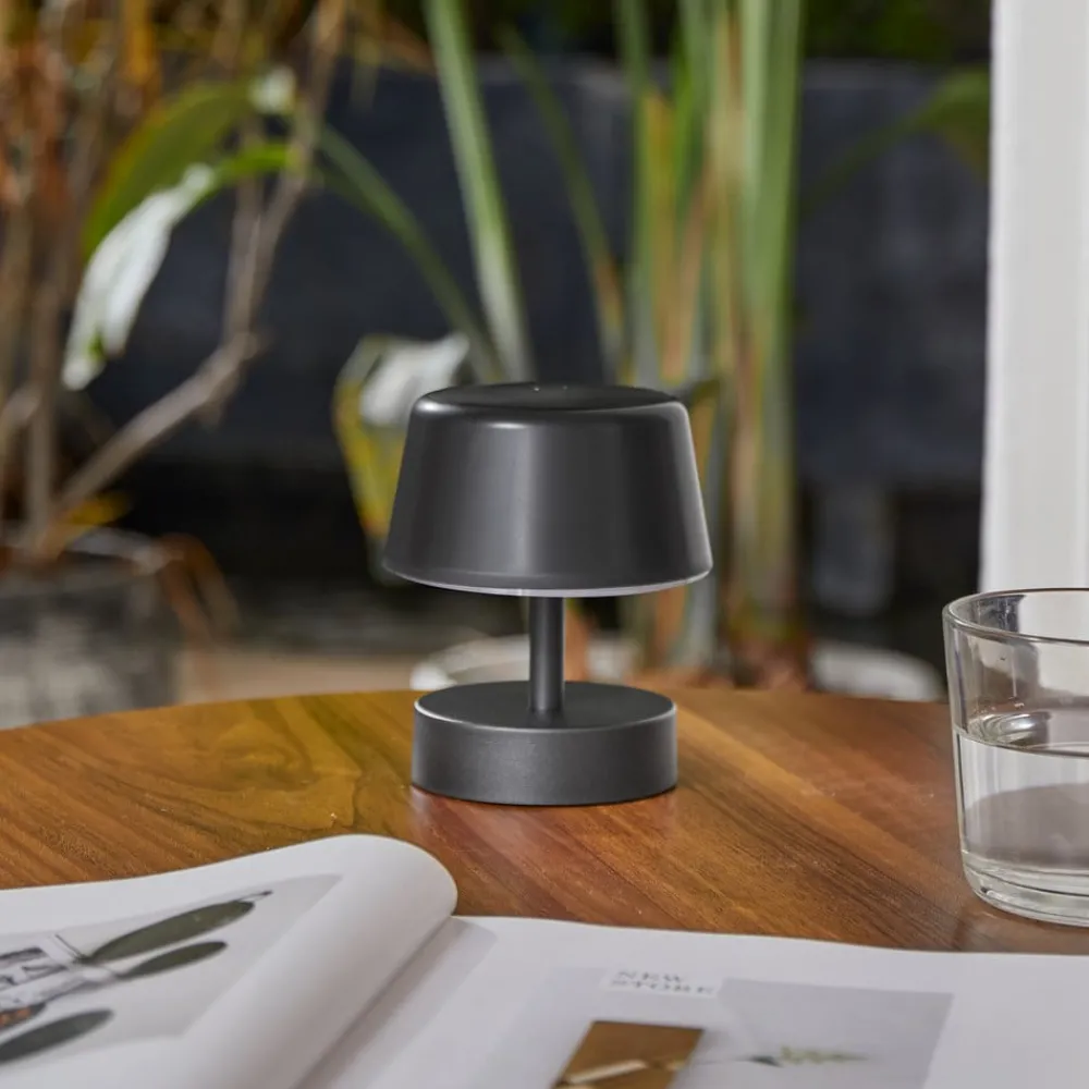 Dekorationsbelysning|Terrassebelysning ^ Lindby LED genopladelig bordlampe Nalani, 13 cm høj, IP44, dæmpbar