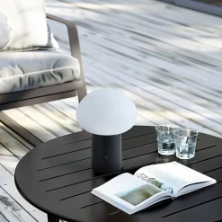 Lindby Dekorationsbelysning|Terrassebelysning > LED genopladelig bordlampe Zelie, sort, aluminium, IP44