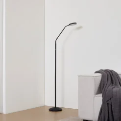 Lindby Gulvlamper|Gulvlamper > LED-gulvlampe Elvyn, sort, justerbar