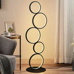 Lindby Gulvlamper > LED-gulvlampe Jacek, sort, metal, 110 cm, ringe