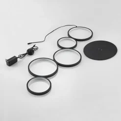 Lindby Gulvlamper > LED-gulvlampe Jacek, sort, metal, 110 cm, ringe