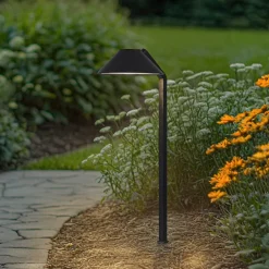 Udendørs Spot ^ Lindby LED-lampe med jordspyd Capelo, sort, metal, 77 cm