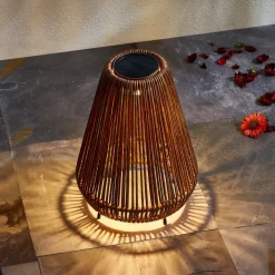 Dekorationsbelysning|Solcellelamper ^ Lindby LED-solcellelampe Amaria, rattan, mørk, Ø 27 cm