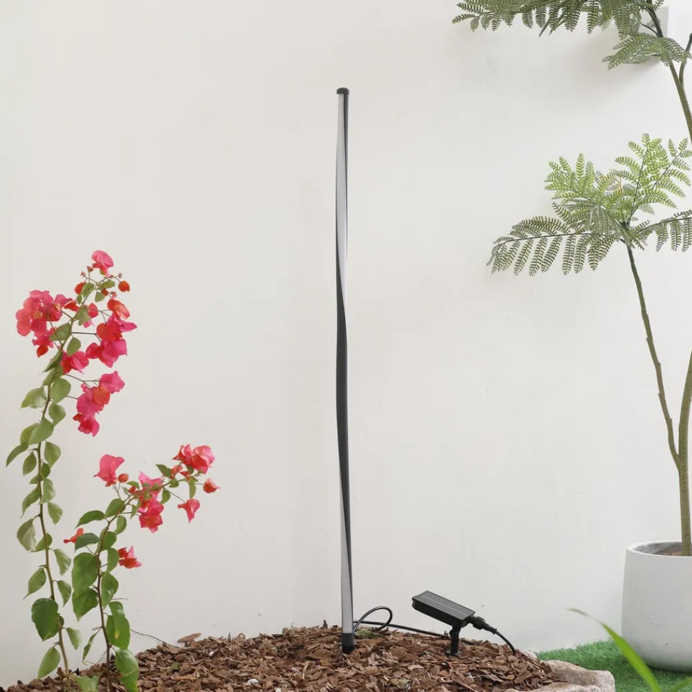 Dekorationsbelysning|Udendørs Spot ^ Lindby LED-solcellelampe Sabriel, lige, sort, aluminium, 3000K
