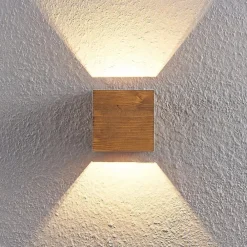 Væglamper|Væglamper ^ Lindby LED-væglampe Benicio, 11 cm, kantet, træ