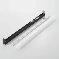 Lindby Væg- Og Spejllamper|Væglamper > LED-væglampe til badeværelset Ulisan, 89 cm, sort, kantet