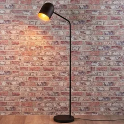 Lindby Gulvlamper|Gulvlamper > Morik gulvlampe, 1 lyskilde, sort/guld, metal