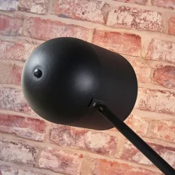 Lindby Gulvlamper|Gulvlamper > Morik gulvlampe, 1 lyskilde, sort/guld, metal