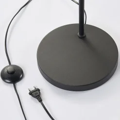 Lindby Gulvlamper|Gulvlamper > Morik gulvlampe, 1 lyskilde, sort/guld, metal