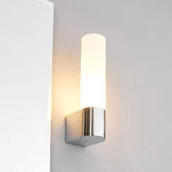 Lindby Gang|Væg- Og Spejllamper > spejllampe Melike, 27 cm, krom, IP44, stikkontakt