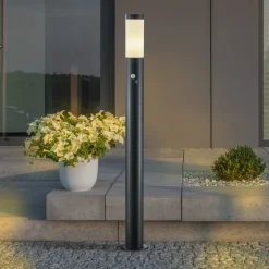 Lindby Gadebelysning Med Sensor|Gadebelysning > Statius vejlampe, antracit/hvid, sensor, 100 cm