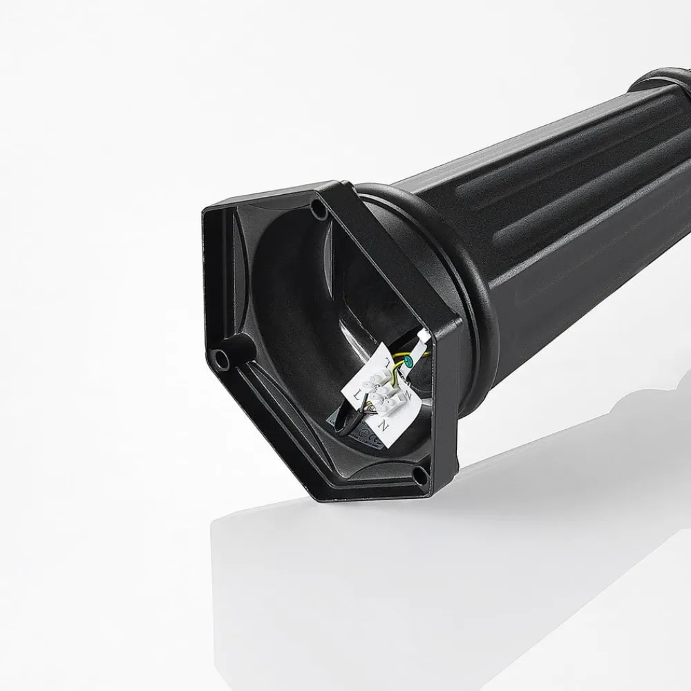 Lindby Lygtepæle > udendørslampe Clint, 225 cm, 3 lyskilder, saltvandsresistent, E27