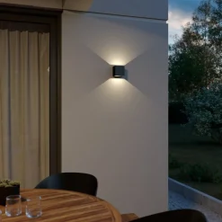Lindby Væglamper > udendørs LED-væglampe Glyn, sort, metal, 12 cm, IP44