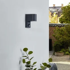 Lindby Væglampe Med Sensor > udendørs væglampe Gelso, aluminium, 15 cm, GU10, sensor