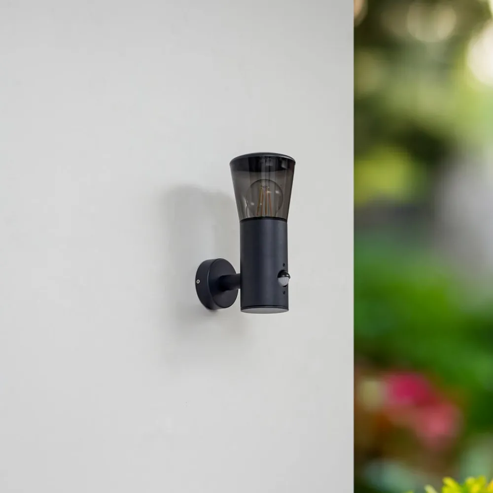 Lindby Væglampe Med Sensor > udendørs væglampe Heulo, Ø 10,5 cm, røggrå, sensor