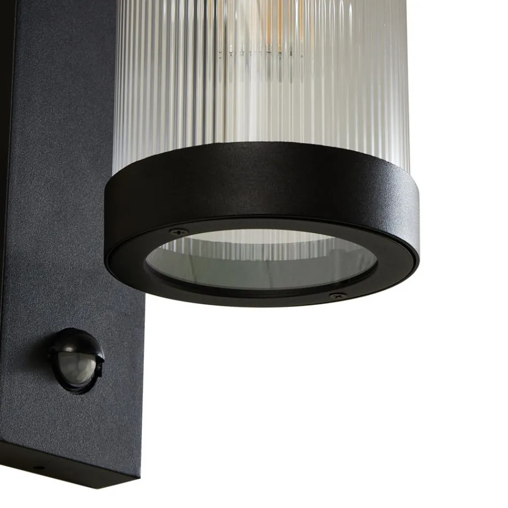 Lindby Væglampe Med Sensor|Terrassebelysning > udendørs væglampe Yrene, 20cm, sort, sensor, riffel