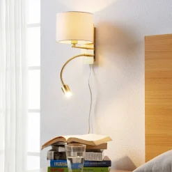Pendellamper|Væglamper ^ Lindby væglampe Florens, messing, LED-læselampe, 23,5 cm