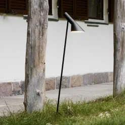 Louis Poulsen Gadebelysning > AJ Garden, højde 95cm, bundplade 827