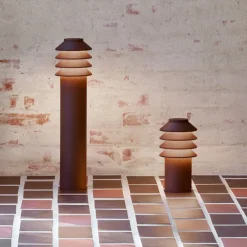 Louis Poulsen Sokkellamper > Bysted 53 fodplade corten 930