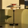 Louis Poulsen Dekorationsbelysning > LED-bordlampe PH 80, hvid/rød/krom IP44