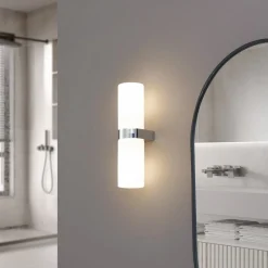 Lucande Væg- Og Spejllamper|Væglamper > Basolo væglampe til badeværelset, krom, højde 31,5 cm, glas, IP44