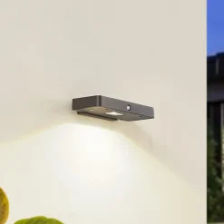 Lucande Solcelle Lampe Med Sensor|Væglampe Med Sensor > LED-solcelle-væglampe Tavon, kantet, sort, sensor
