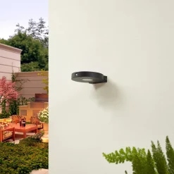 Lucande Solcelle Lampe Med Sensor|Væglampe Med Sensor > LED-solcelle-væglampe Tavon, rund, sort, sensor
