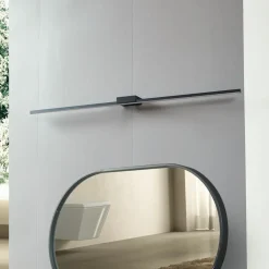 Lucande Væg- Og Spejllamper|Væglamper > LED-spejllampe Kivana, sort, metal, 90 cm, IP44