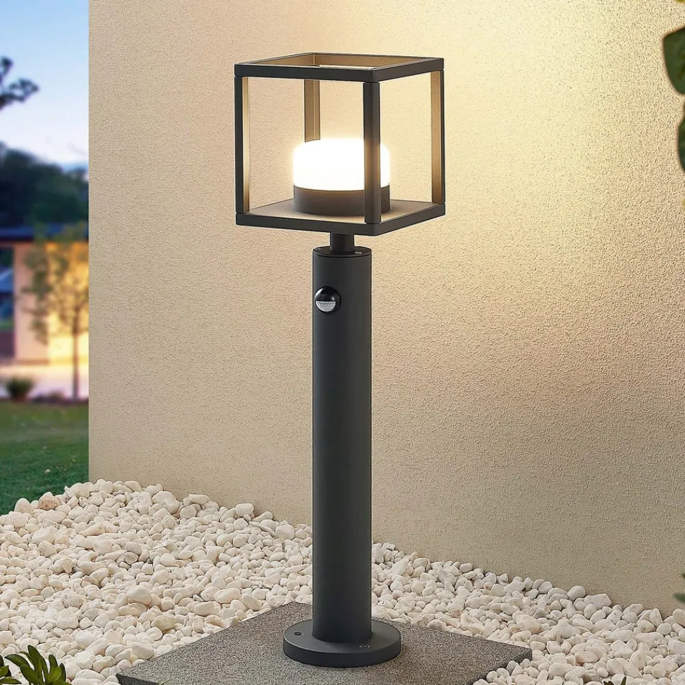 Lucande Gadebelysning > Timio vejlampe, 60cm, bevægelsessensor, GX53, IP44