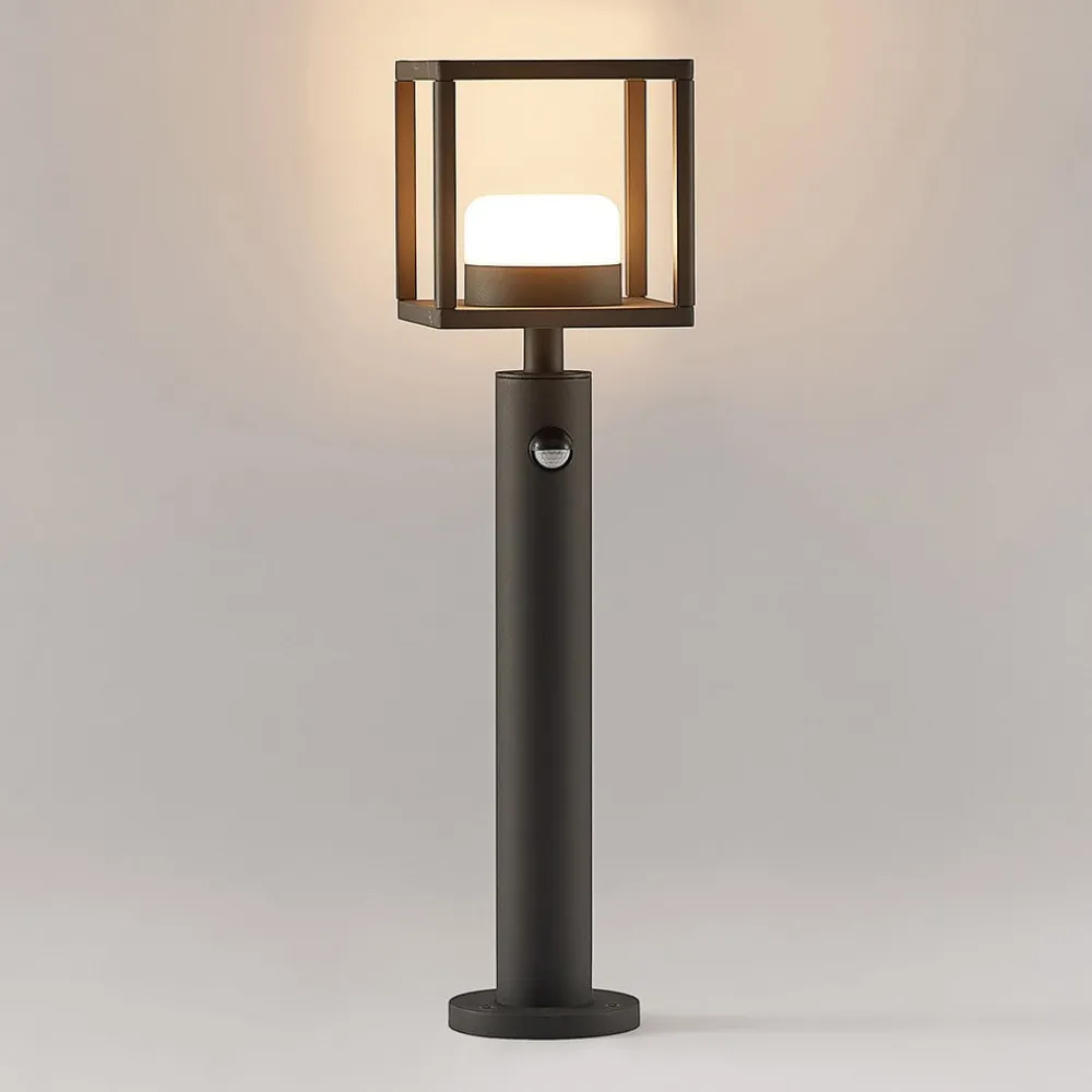 Lucande Gadebelysning > Timio vejlampe, 60cm, bevægelsessensor, GX53, IP44