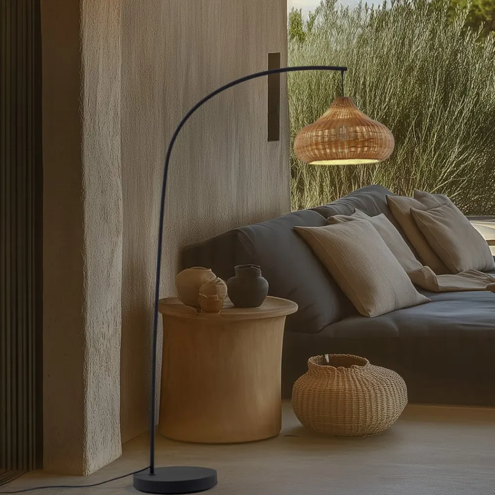 Terrassebelysning ^ Lucande udendørs gulvlampe Taniola, beige, rattan, 195 cm, IP44