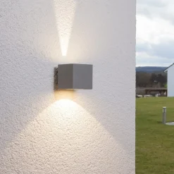 Lucande Terrassebelysning|Væglamper > udendørs LED-væglampe Jarno, sølv, metal, 9 cm
