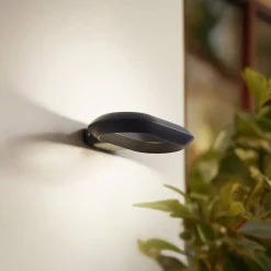 Væglamper ^ Lucande udendørs LED-væglampe LOOP, sort, IP44, metal