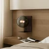 Lucande Væglamper|Væglamper > væglampe Veloura, højde 30 cm, glas, træ, USB