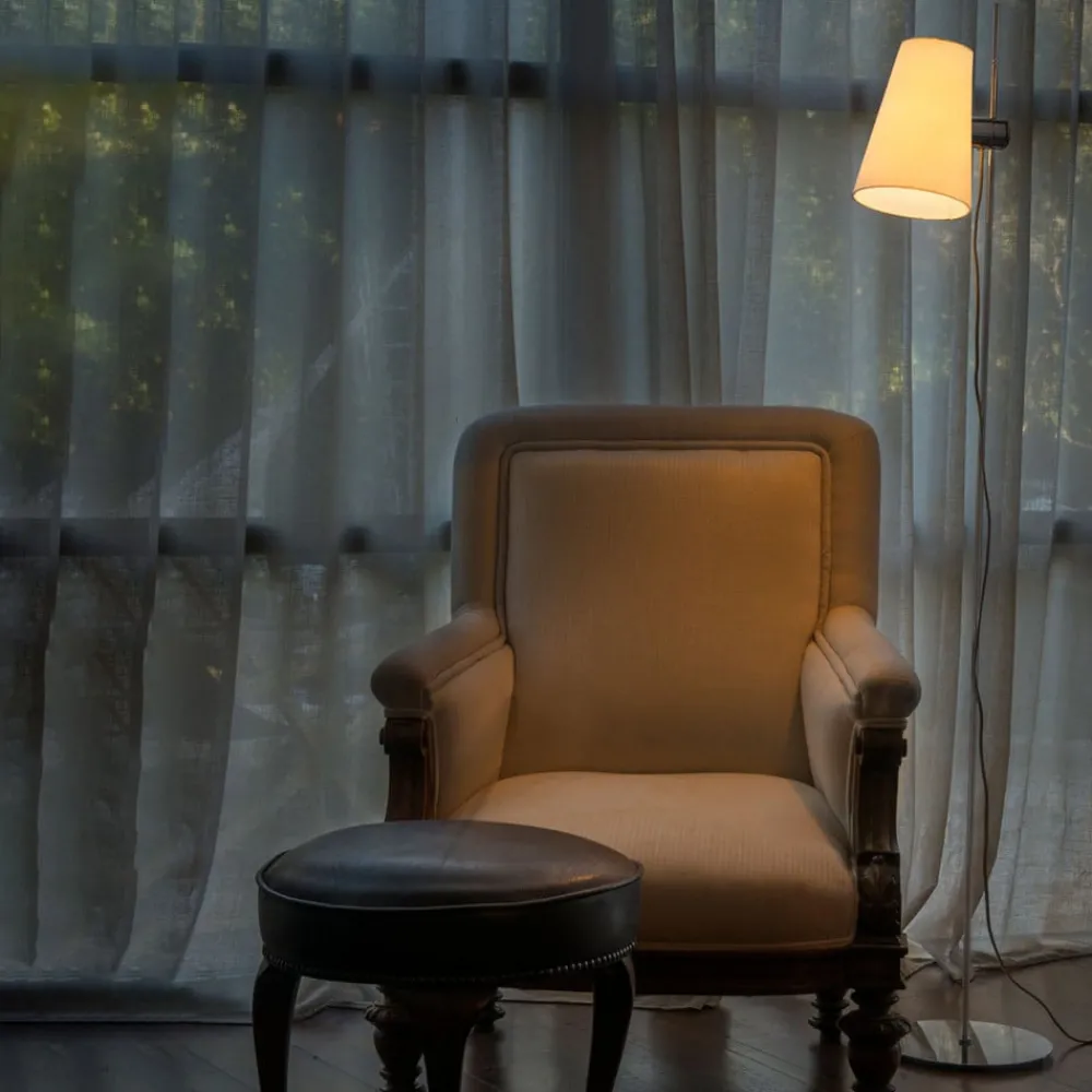 FARO BARCELONA Gulvlamper|Gulvlamper > Lupe gulvlampe med justerbar tekstilskærm