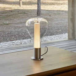 LZF LAMPS Bæredygtige Lamper > LZF Eris LED-bordlampe, glas, aluminium/elfenben
