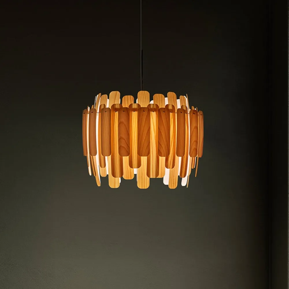 Bæredygtige Lamper ^ LZF LAMPS LZF Maruja pendellampe i træ, bøg