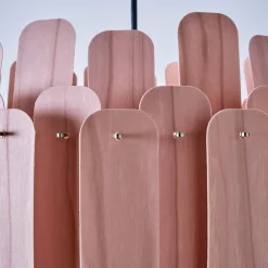 LZF LAMPS Bæredygtige Lamper > LZF Maruja træ-pendellampe, rosa