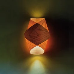 Væglamper ^ LZF LAMPS LZF Orbit væglampe, kirsebærtræ natur