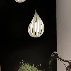 LZF LAMPS Bæredygtige Lamper > LZF Raindrop medium hængelampe, elfenben