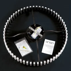 Loftlamper ^ ORION Mansion LED-loftslampe, sort og hvid Ø 63 cm