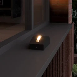 Sokkellamper ^ Lucande Marka LED-udendørslampe, mørkegrå aluminium