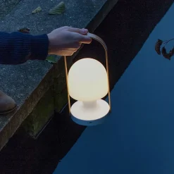 MARSET Bordlamper > FollowMe LED-bordlampe, hvid eg, højde 29 cm