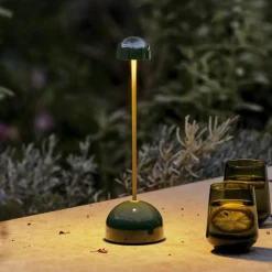 Terrassebelysning ^ MARSET LED-batteridrevet bordlampe Sips, grøn/guld, 31 cm, stål