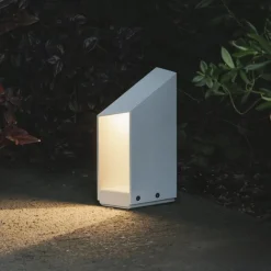 MARSET Sokkellamper > LED-sokkellampe Domus, højde 26 cm, hvid, aluminium