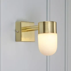 Væg- Og Spejllamper ^ Markslöjd Menton loftlampe til badeværelse, IP44