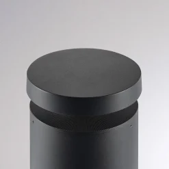 Molto Luce Gadebelysning > LED-sokkellampe Mona, Ø 18 cm, aluminium, højde 85 cm