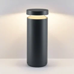 Molto Luce Sokkellamper > LED-sokkellampe Mona, Ø 18 cm, aluminium, højde 45 cm